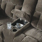 Signature Design by Ashley Frohn, zweisitziges Sofa mit zwei Relaxfunktionen und Konsole – 80W x 40D x 42H