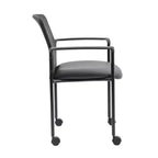 Silla para invitados de malla con brazos fijos y estructura metálica: apilable, respaldo transpirable