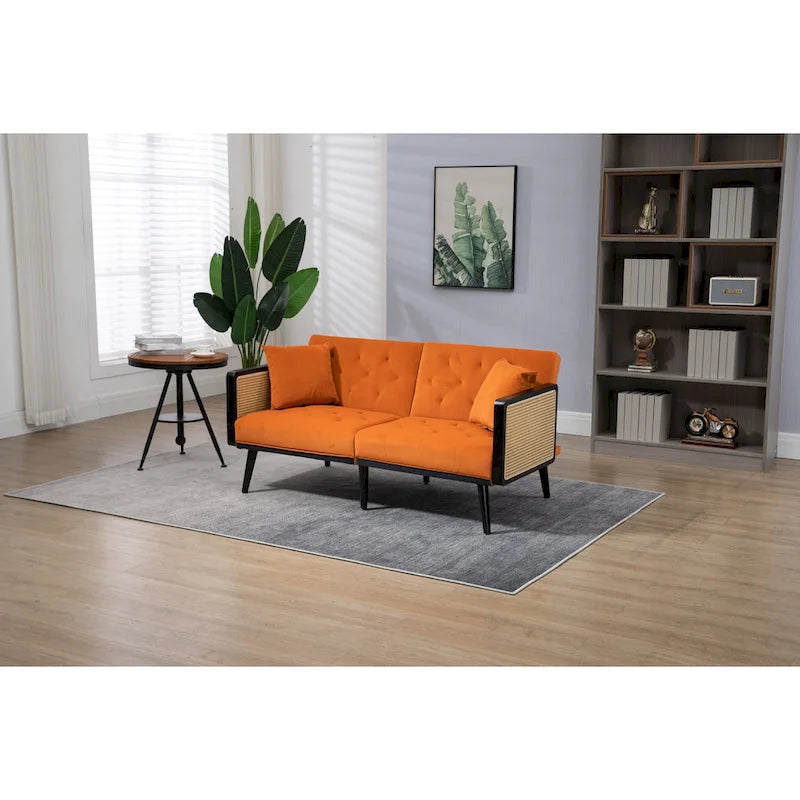 Met fluweel beklede, gecapitonneerde slaap-loveseat met armleuningen en metalen poten