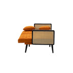Met fluweel beklede, gecapitonneerde slaap-loveseat met armleuningen en metalen poten