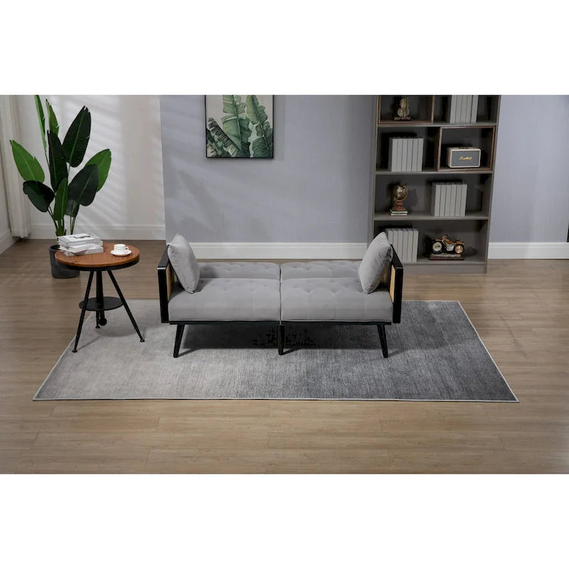 Met fluweel beklede, gecapitonneerde slaap-loveseat met armleuningen en metalen poten