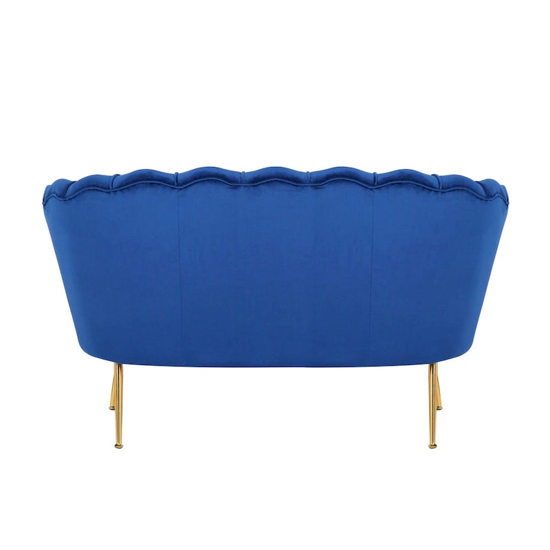 Divano contemporaneo in velluto blu Home Beyond, divanetto morbido Daisy con gambe in metallo dorato per soggiorno e camera da letto