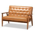 Sorrento loveseat van lichtbruin kunstleer en hout met walnootafwerking
