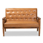 Sorrento loveseat van lichtbruin kunstleer en hout met walnootafwerking