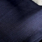 Ensemble Slaren 2 pièces composé d’une méridienne et d’un fauteuil rembourrés en microfibre bleu marine, style transitionnel, par Furniture of America