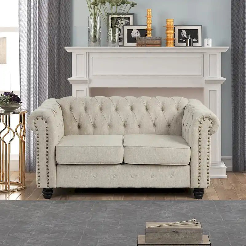 Divanetto Chesterfield in lino Morden Fort con capitonné a bottoni, borchie e gambe in legno massiccio per il soggiorno