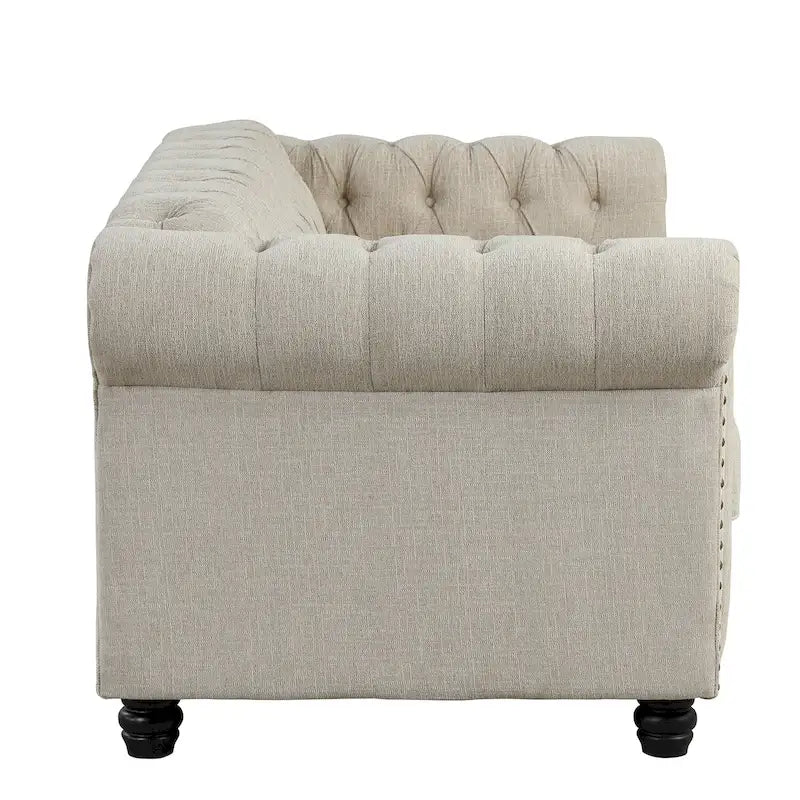 Divanetto Chesterfield in lino Morden Fort con capitonné a bottoni, borchie e gambe in legno massiccio per il soggiorno