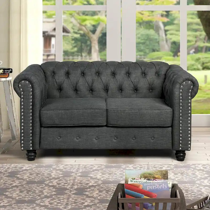 Divanetto Chesterfield in lino Morden Fort con capitonné a bottoni, borchie e gambe in legno massiccio per il soggiorno