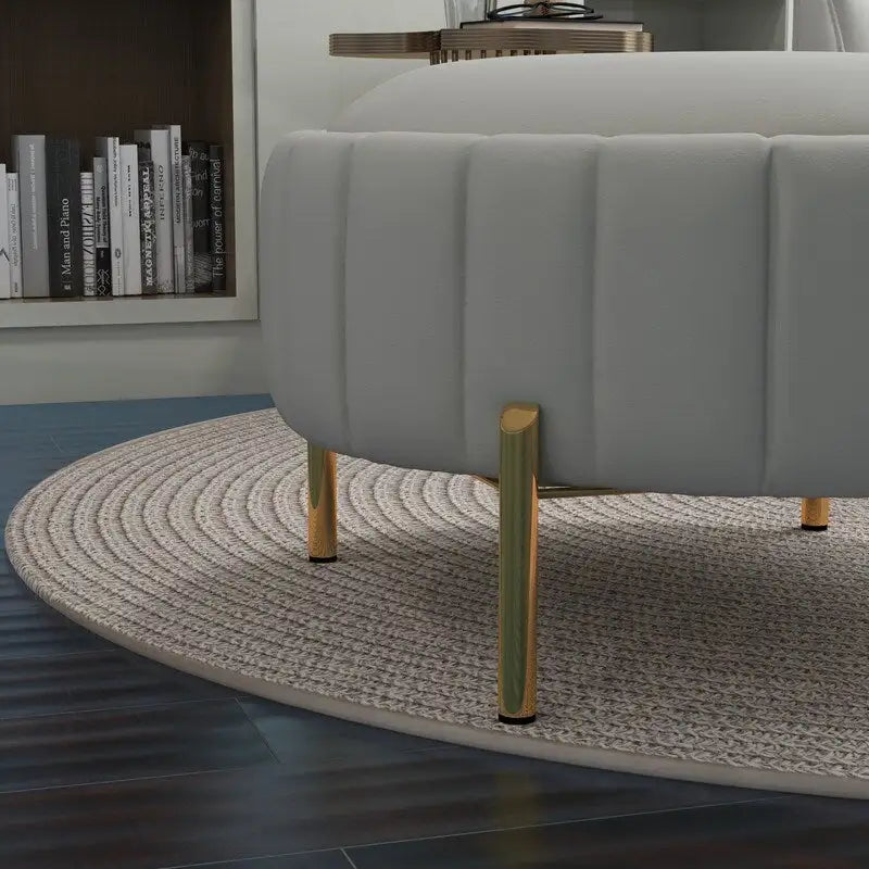 Ensemble SEYNAR de fauteuil club pivotant contemporain en velours capitonné avec pouf