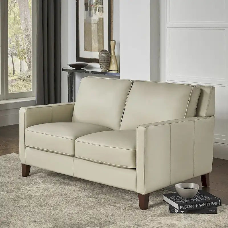 Dwuosobowa sofa Hydeline Ashby z wysokogatunkowej skóry licowej, z pierzem, pianką z pamięcią kształtu i sprężynami