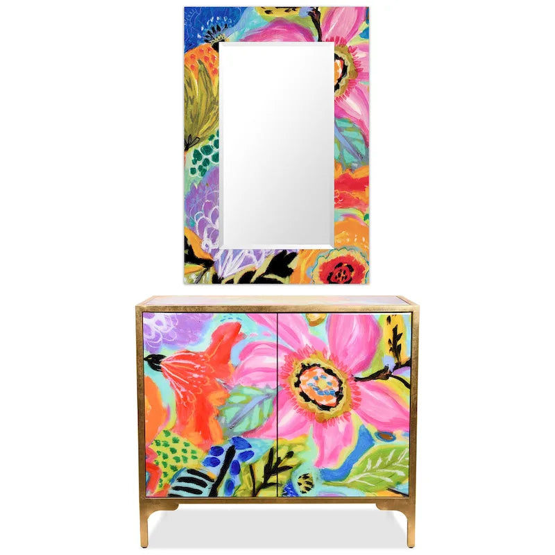 Set van een kasttafel en spiegel van kunstglas met bloemmotief uit de serie Secret Garden