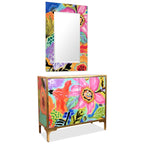 Set van een kasttafel en spiegel van kunstglas met bloemmotief uit de serie Secret Garden