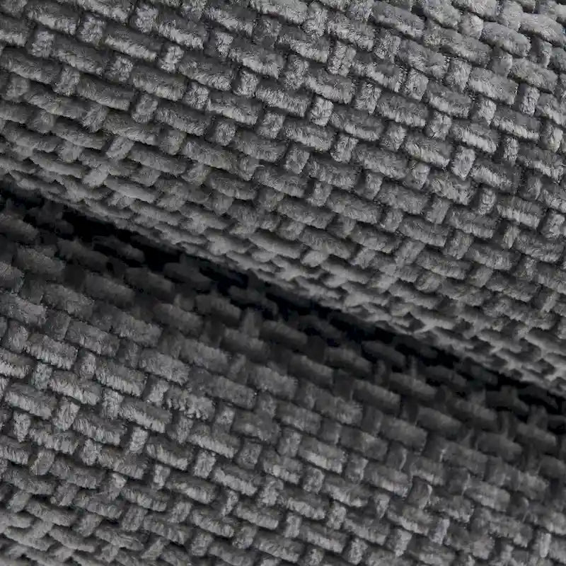 Fluwelen tweezitsbank met goudkleurige metalen poten voor de woonkamer