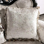 Tradycyjna dwuosobowa sofa Furniture of America Clarissa z pikowanym guzikami oparciem i poduszką dekoracyjną