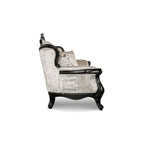 Tradycyjna dwuosobowa sofa Furniture of America Clarissa z pikowanym guzikami oparciem i poduszką dekoracyjną
