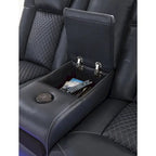 Signature Design by Ashley Fyne-Dyme elektrisch verstellbares Relax-Loveseat mit Konsole – 74W x 43D x 43H